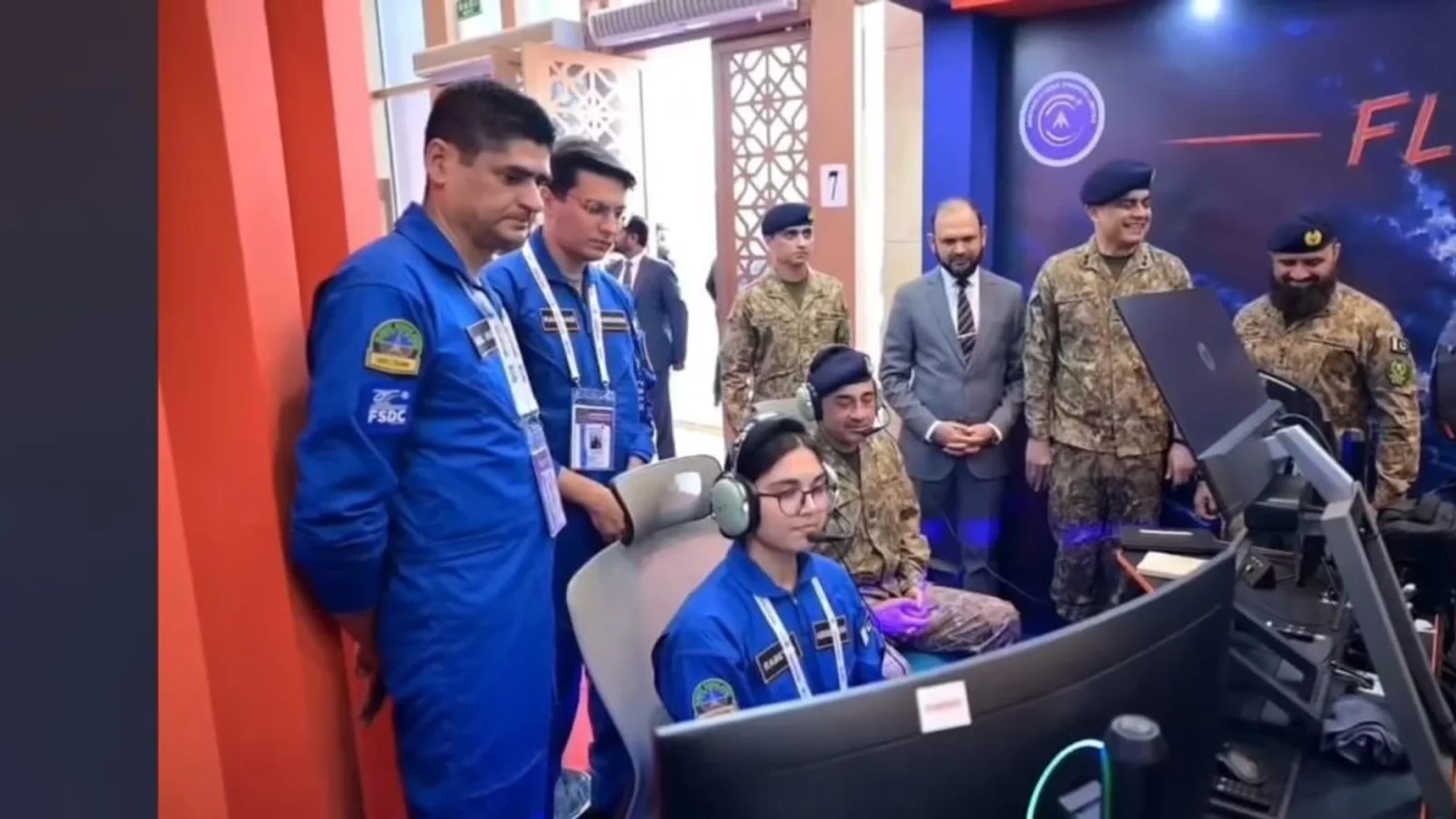 Army officers observing a cadet flying the FSDC simulator at Indus RAS Expo 2026