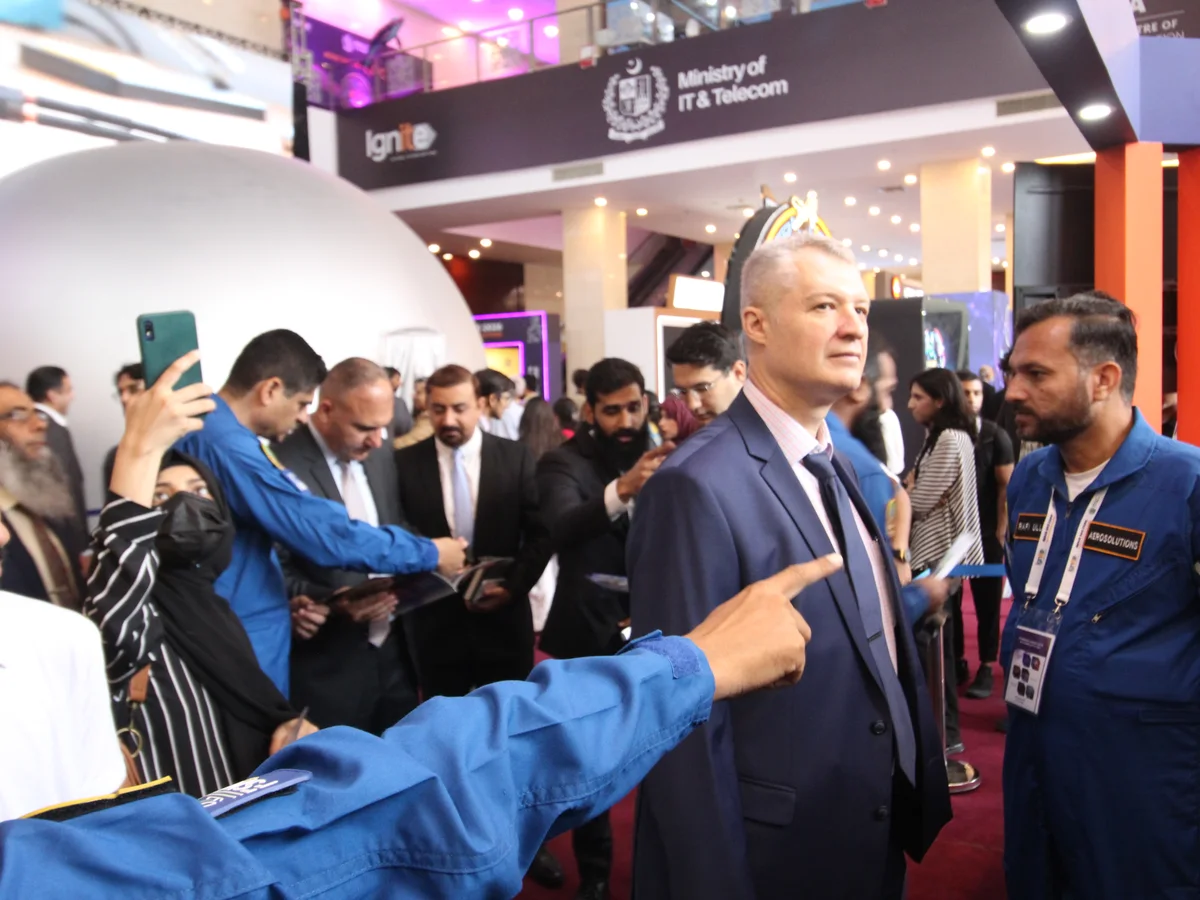 An official visit to the FSDC Aerosolutions stand at Indus RAS Expo 2026