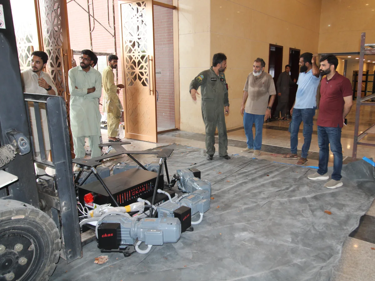 On-site assembly of the motion platform